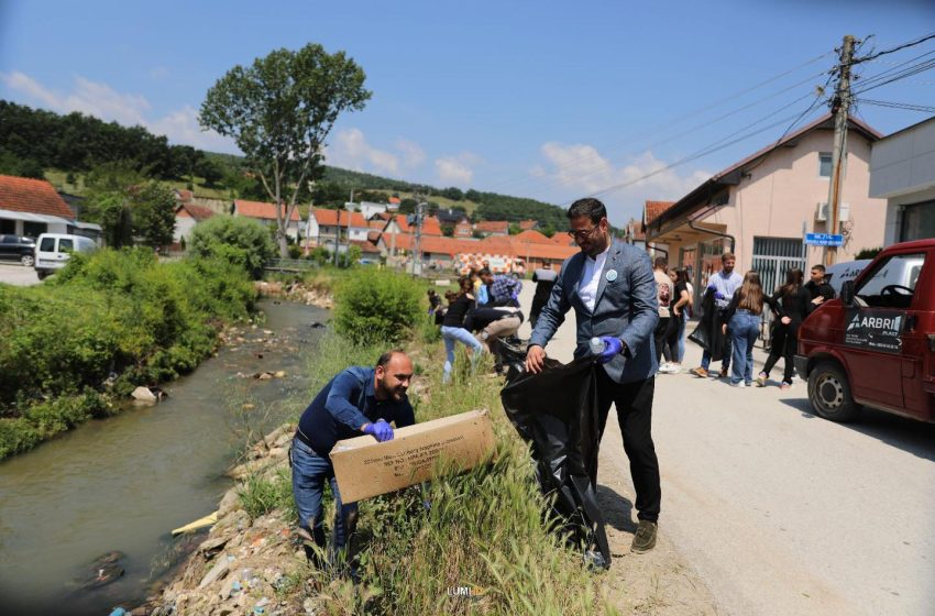  Aksioni për mirëmbajtjen e hapësirave publike ka vazhduar me pastrimin e lumit Morava