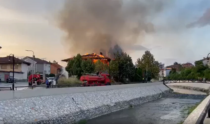  Digjet Muzeu i Muzikës në Gjakovë, dalin pamje të reja