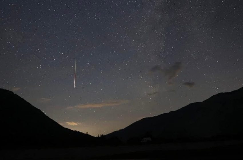  Shiu i meteorëve ndriçon qiejt, fenomeni i rrallë shfaqet në disa vende përfshirë Shqipërinë