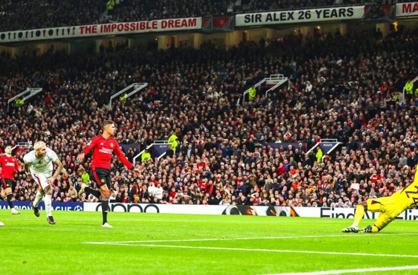  Galatasaray thellon krizën e Manchester United, shënon fitore të madhe në “Old Trafford”