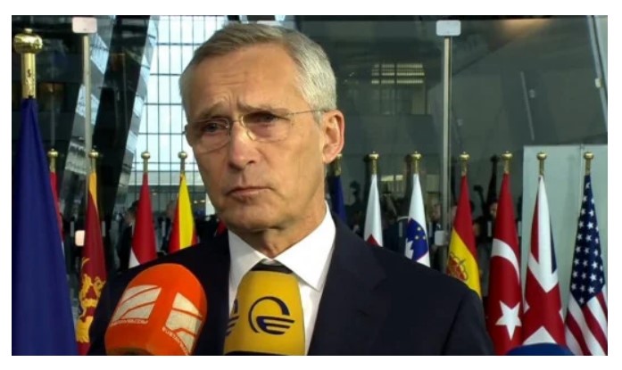  Stoltenberg nga Brukseli: Është e rëndësishme që NATO të forcojë praninë e saj në Kosovë