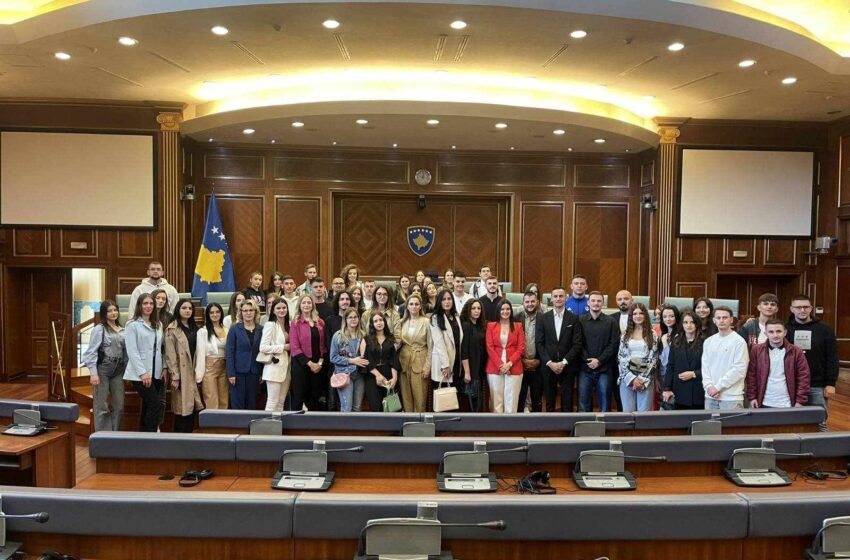  Studentët e Fakultetit Juridik të UKZ-së vizituan Kuvendin e Kosovës dhe MPJD