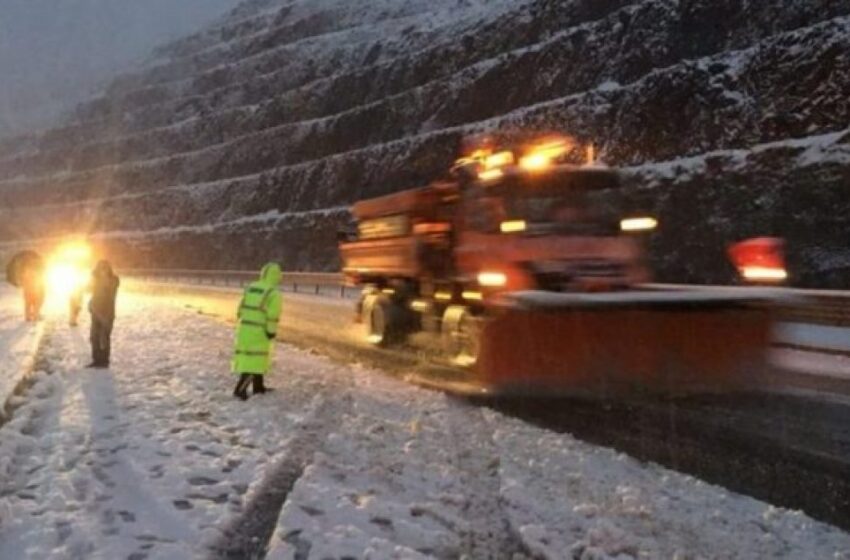  Nga Ministria e Infrastrukturës tregojnë se cilat janë rrugët me rrezikshmëri më të lartë, pas reshjeve të borës në Kosovë