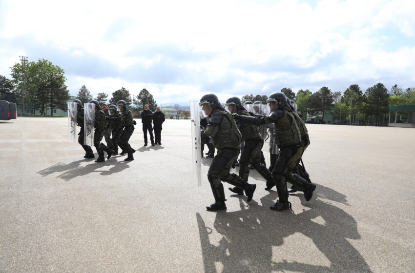  Karabinierët italianë trajnojnë Policinë Ushtarake të FSK-së
