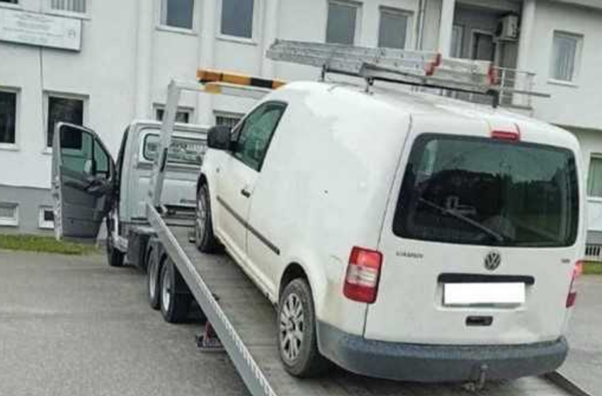  Kamenicë: Policia ia konfiskoi përkohësisht automjetin “Kombi”, e kishte të konfiskuar patent shoferin