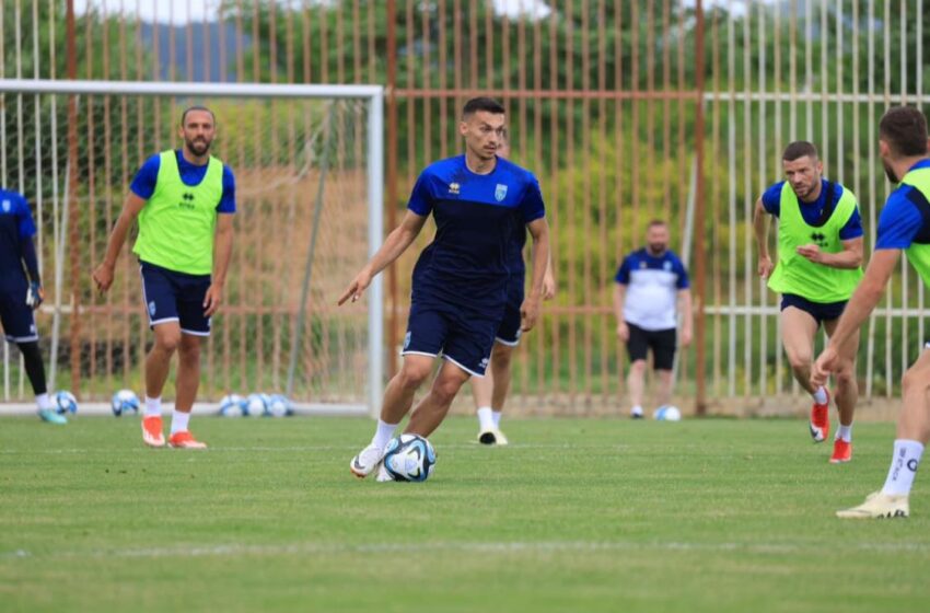  Muhamet Hyseni udhëtoi në Danimarkë,  përshëndetet me bashkëlojtarët te FC Llapi, konfirmoi zyrtarizimin te Horsens,