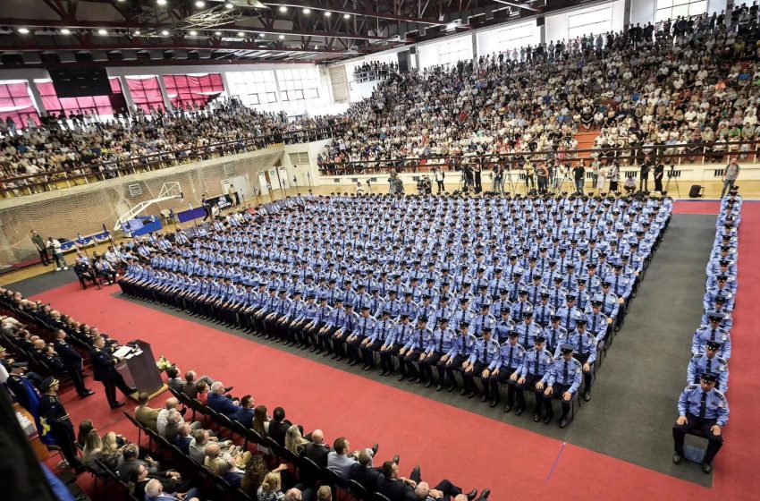  Diplomojnë 448 policë të rinj, Kurti: Po forcohemi çdo ditë