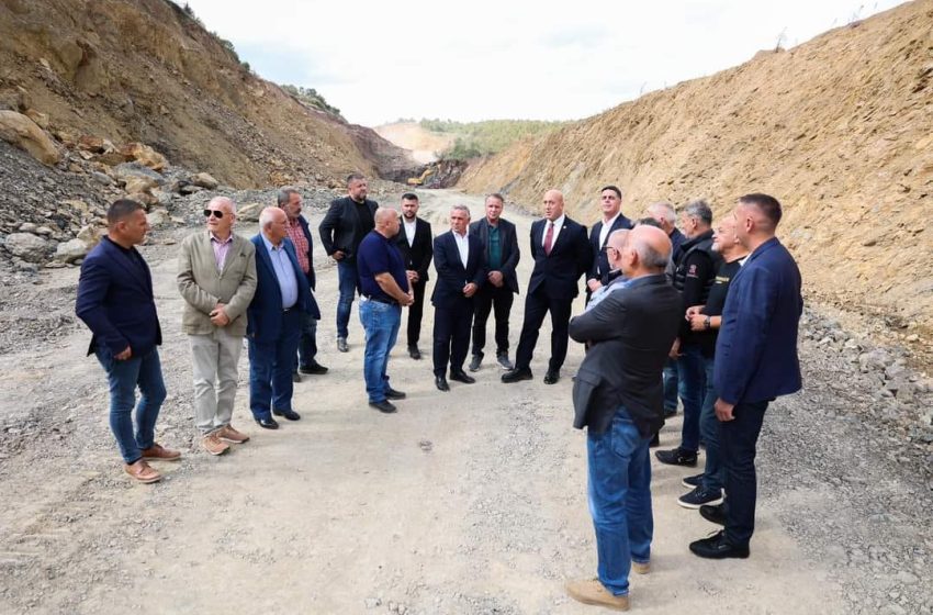  Kreu i AAK-së, Ramashuj Haradinaj me bashkëpuntorë, vizitoi autostradën e Gjilanit