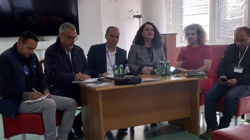  Gjilan: Drejtuesit e reparteve dhe infermierisë së Spitalit, takuan  përfaqësuesit e Odës Inferiemierëve, diskutuan standardet etike në shërbim të pacientëve