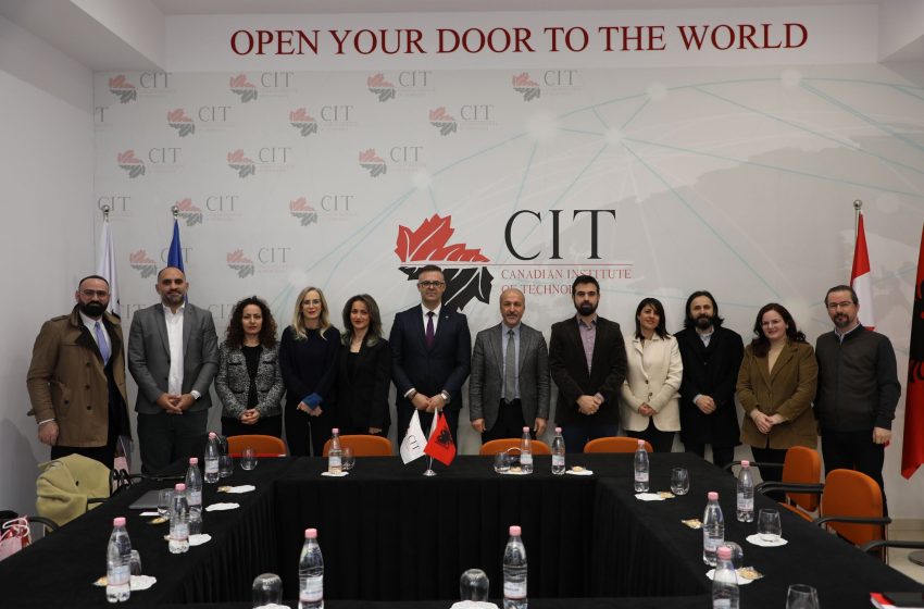  Delegacioni i UKZ-së qëndroi në vizitë zyrtare në Canadian Institute of Technology në Tiranë