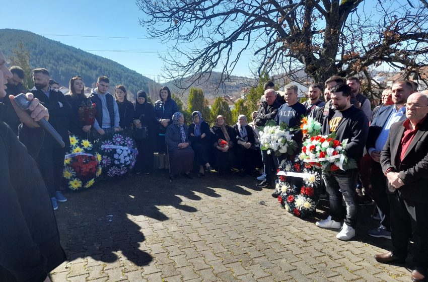  Shënohet 22 vjetori i rënies heroike të dëshmorëve të Breznicës