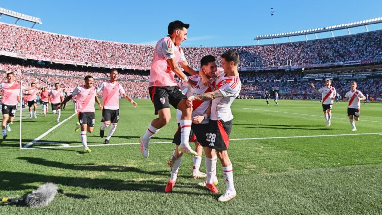  Spektakël para 85 mijë tifozëve, River Plate mposht Boca Juniors në Superclasicon e Argjentinës