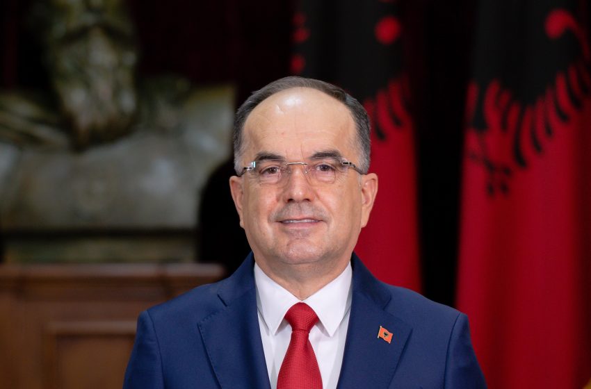 Begaj uron papën Leone XIV: Urime katolikëve shqiptarë dhe katolikëve në mbarë botën