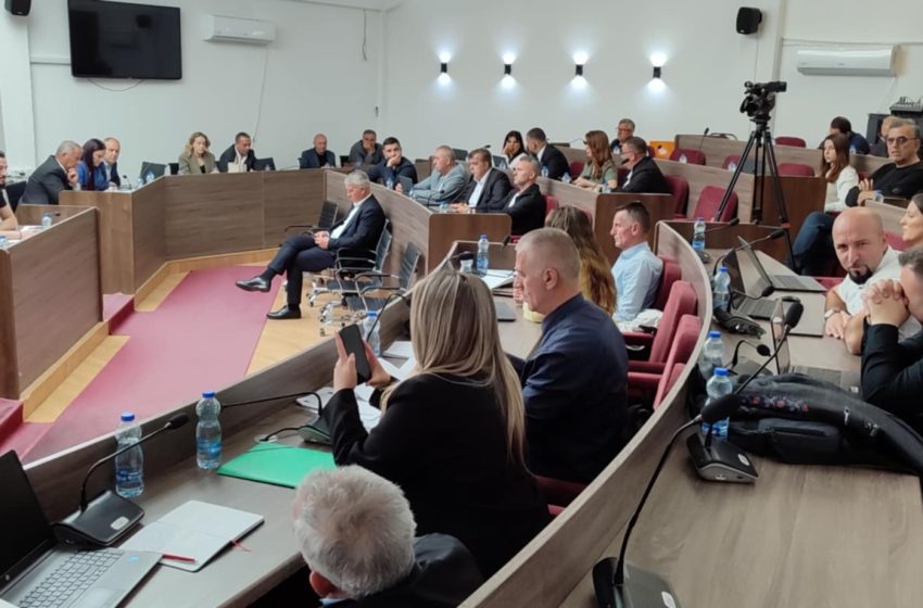 U mbajt mbledhja e pestë e rregullt e Kuvendit Komunal të Vitisë