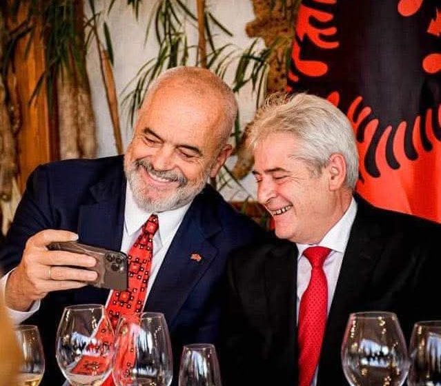 Ali Ahmeti e uron kryeministrin Edi Rama për fitore në zgjedhje 2025