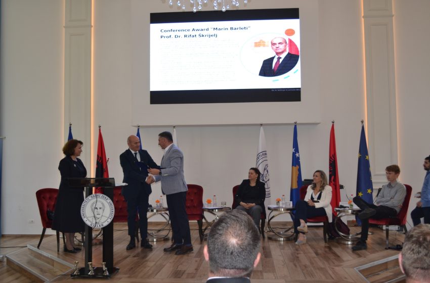 Prof. Dr. Rifat Škrijelj nga Universiteti i Sarajevës, laureat i Çmimit “Marin Barleti” të akorduar nga Universitei “Kadri Zeka” në Gjilan