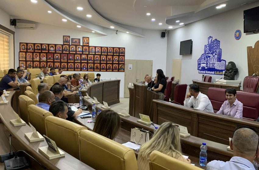Mbahet takimi informues për Kornizën Afatmesme Buxhetore