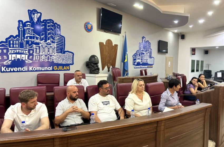 Mbahen dëgjimet publike për Kornizën Afatmesme Buxhetore 2026–2028