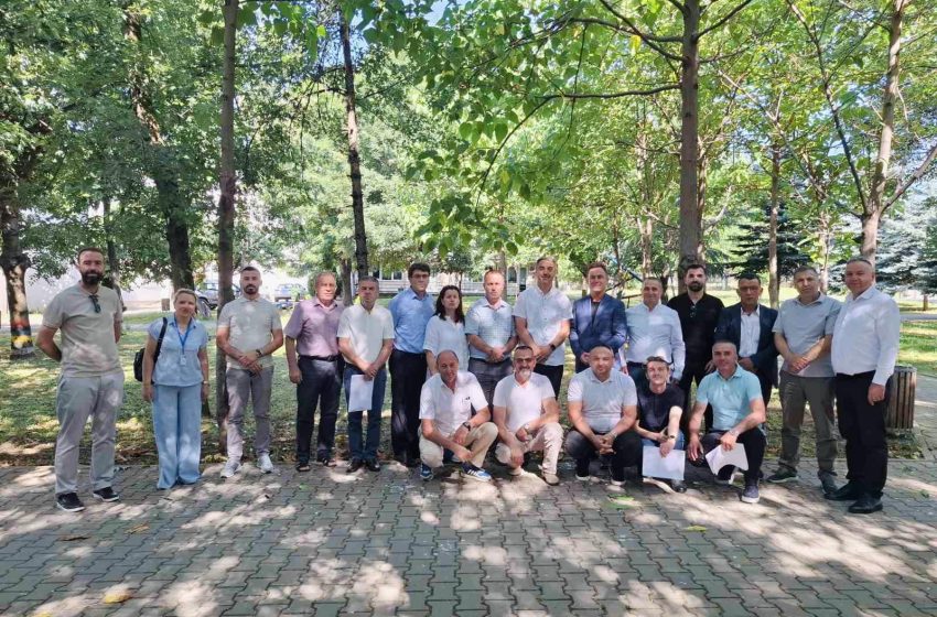 Gjilan: Mbahet testi i maturës 2025 – vlerësohet organizimi dhe mbarëvajtja