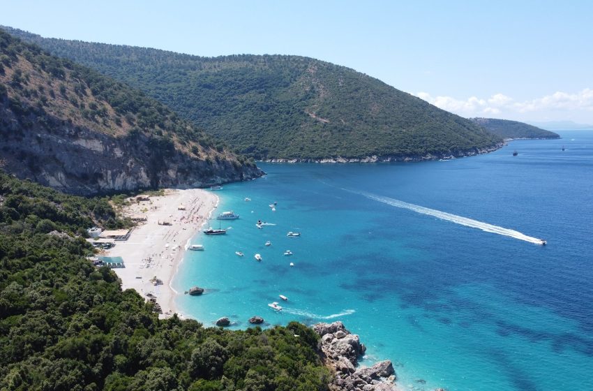 Mediumi britanik: Shqipëria së shpejti mund të ketë më shumë turistë se Kroacia