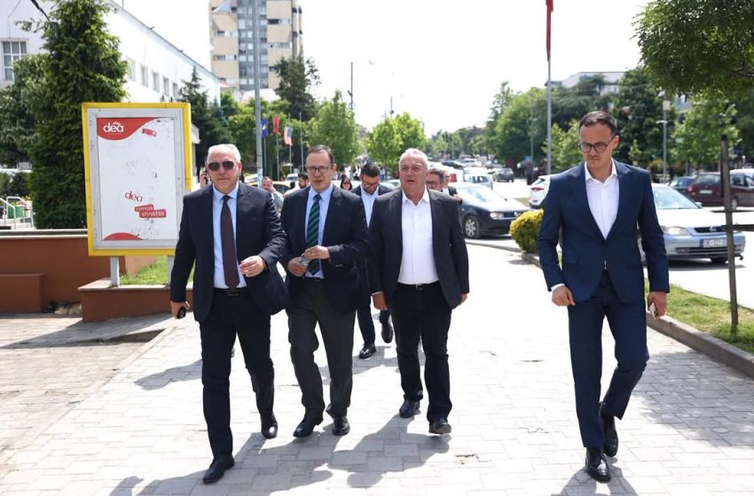 Kryetari Hyseni, priti ambasadorin e Turqisë dhe ministrin Damka, diskutojnë për projektet e përbashkëta