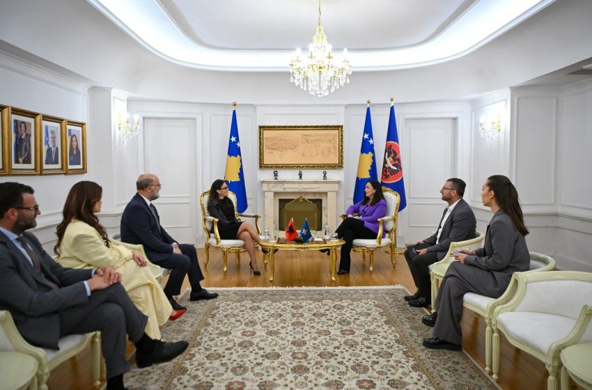 Presidentja Osmani priti në takim sopranon me famë botërore, Ermonela Jaho
