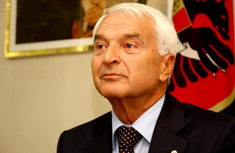 Osmani shpreh ngushëllime për ish kryeministrin në ekzil, Bujar Bukoshin