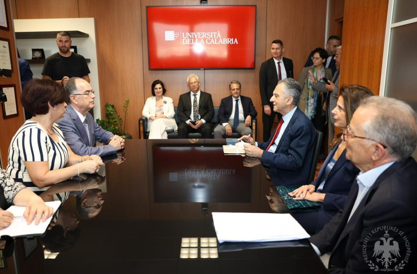 Presidenti i Republikës, Sh. T. Z. Bajram Begaj, vizitoi Universitetin e Kalabrisë në 50-vjetorin Katedrës së Albanologjisë