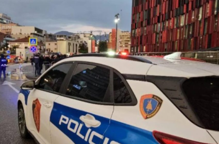 “Blindohet” Tirana: Masa shtesë nga Policia e Shqipërisë afër hotelit ku qëndron Serbia