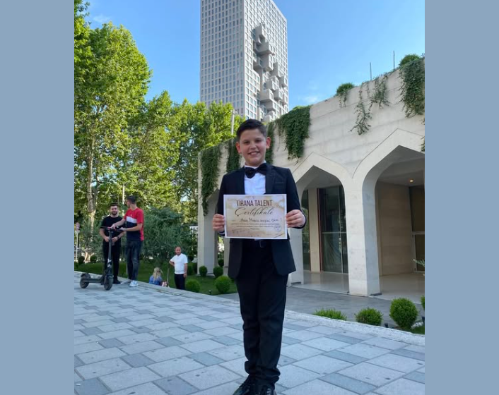 Nxënësi Aron Morina nga shkolla e muzikës në fitoi çmimim e parë në konkursin ndërkombëtar profesional “Tirana Talent” – Edicioni XVI-të