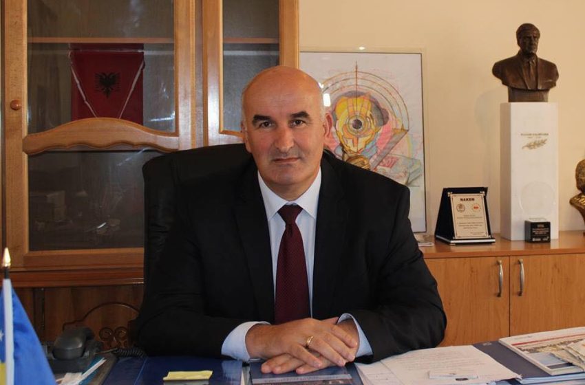  Viti: Kryetari Haliti ua uron 2 korrikun qytetarëve të Vitisë