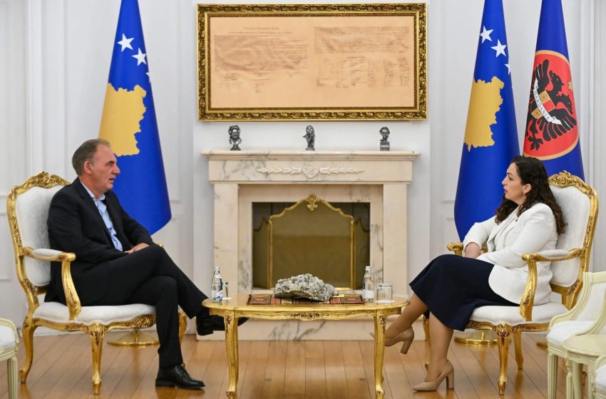  Presidentja Osmani takohet me Fatmir Limajn, zbulohen detaje se çka diskutuan