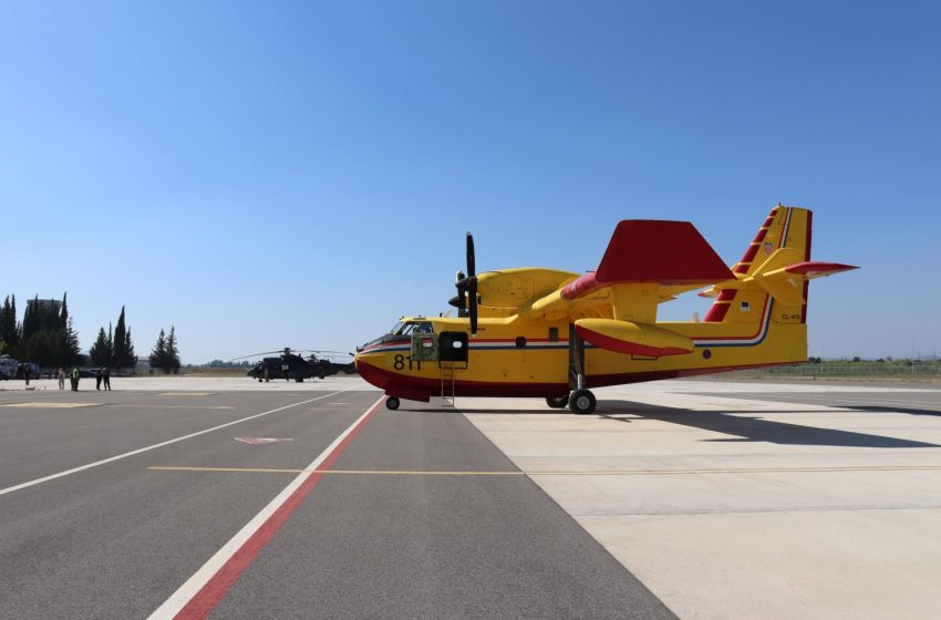 Avioni “Canadair” niset nga Italia për t’u dalë në ndihmë për shuarjen e zjarreve në Shqipëri