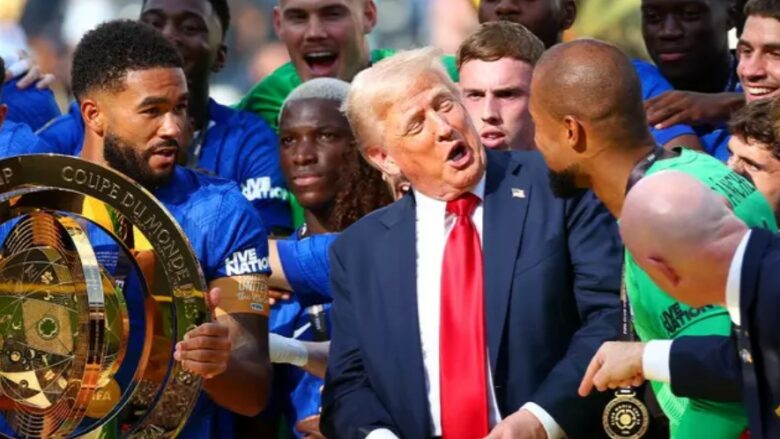 Lexuesja e buzëve zbulon se çfarë i tha Donald Trump lojtarëve të Chelseat gjatë ceremonisë