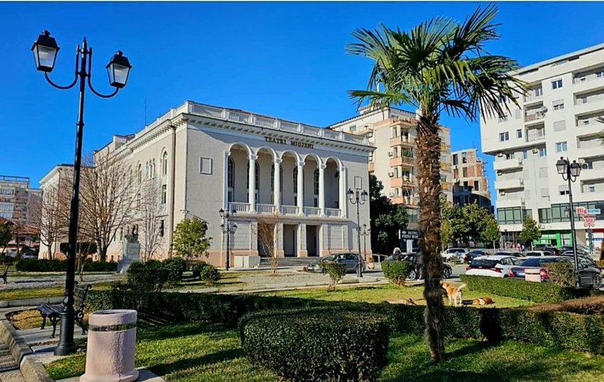 Bashkia Shkodër sqaron largimet nga Teatri “Migjeni”
