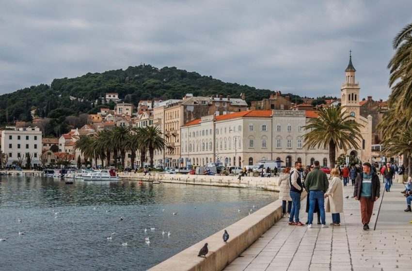 Arrestohen dy kosovarë në Kroaci, dyshohet se dhunuan një 28-vjeçare në një hotel në Split