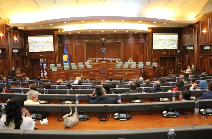 E Fundit! ‘Alarmi’ për bombë në Kuvend ishte i rrejshëm