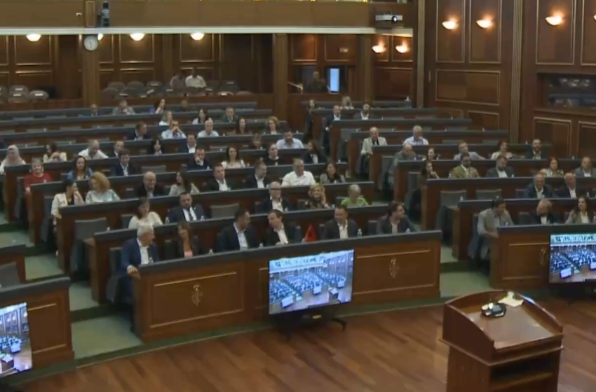  Dështon edhe përpjekja e 49 për konstituimin e Kuvendit, seanca vazhdon të hënën