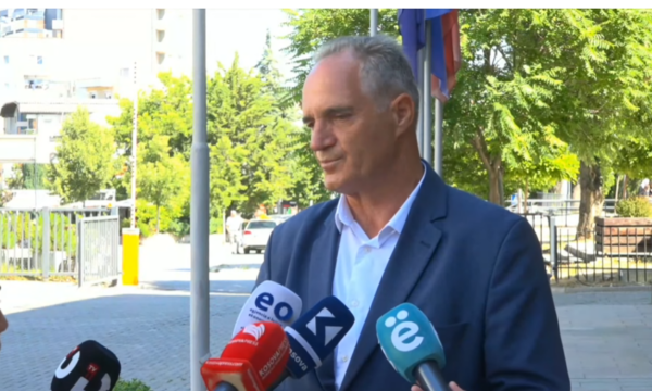  Nait Hasani: Limaj i ndërroi fjalët për Kurtin, s’kam votë për të si kryekuvendar