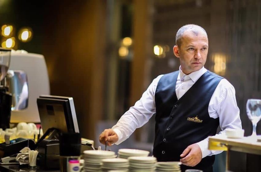 Ndërron jetë Shkëlzen Jakupi – Xeni, stafi i hotelit “Sirius” ndau dhëmbjen përmes njoftimit mortor!