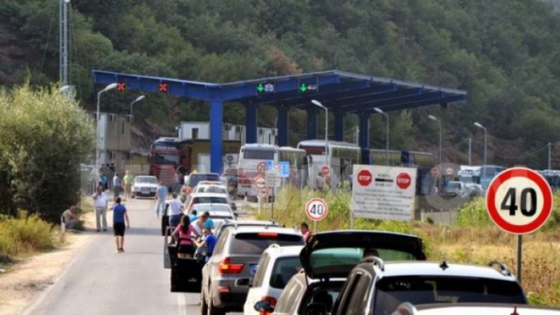Ja sa kohë po presin mërgimtarët për të hyrë në Kosovë