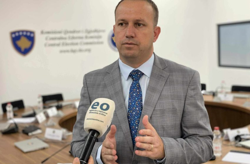  Mblidhet KQZ-ja – Në rend dite certifikimi i mijëra kandidatëve të 36 subjekteve politike, përfshirë partitë parlamentare