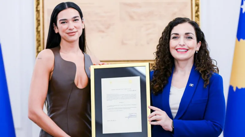  BBC shkruan se si Dua Lipa e mori shtetësinë e Kosovës dhe sa shpesh ka folur për dashurinë ndaj vendit të saj