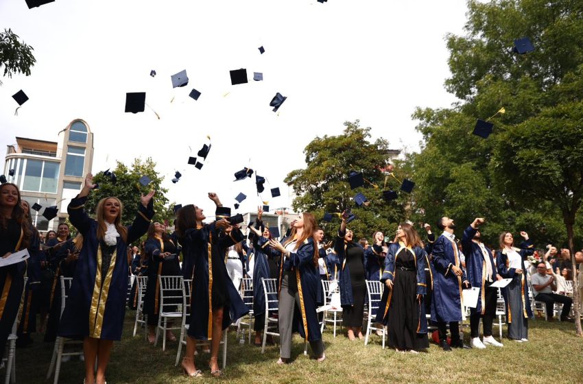 U MBAJT CEREMONIA E DIPLOMIMIT TË STUDENTËVE TË UKZ-SË