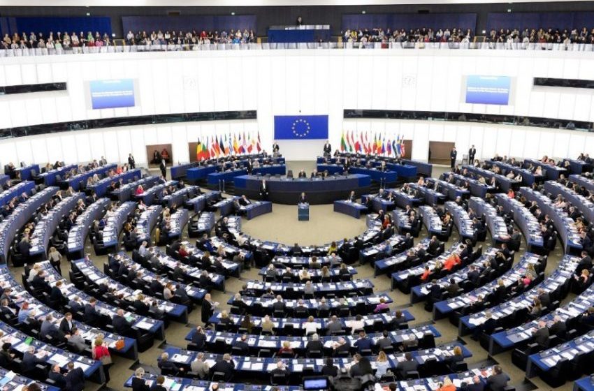  Eurodeputetët: Kjo Serbi s`ka vend në Bashkimin Evropian