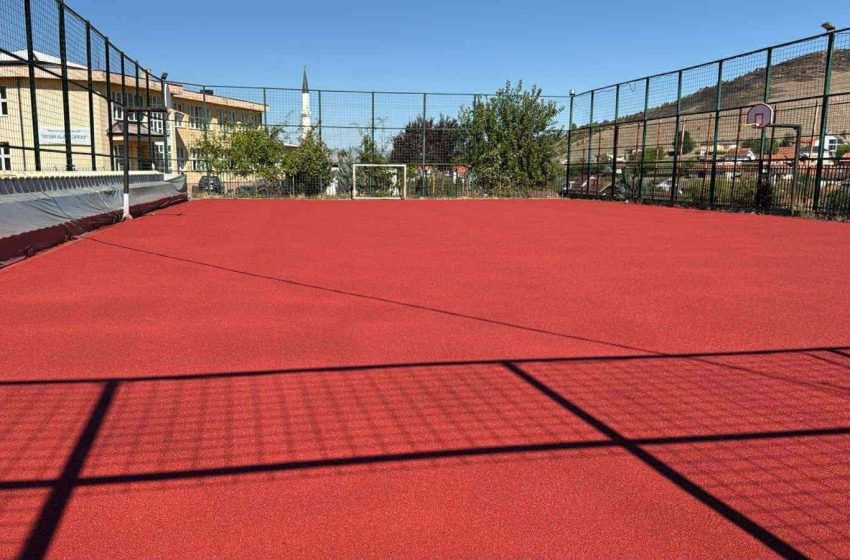 Remniku bëhet me fushë moderne sportive