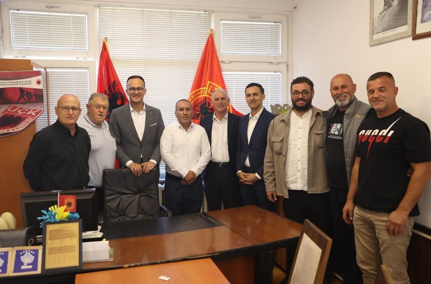  Hyseni takon veteranët: Nder të takojmë ata që me guxim shkruan faqet më të lavdishme të historisë sonë të re
