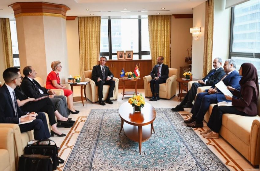  Kurti e Gërvalla takohen me ministrin e Jashtëm të Omanit në New York, e ftojnë për vizitë në Kosovë