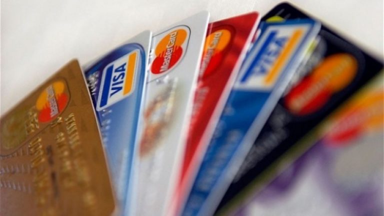  Bankat rrisin normat e interesit, ekspertët: Po ndikon inflacioni dhe kriza institucionale