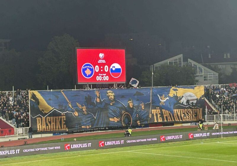 “Bashkë të pathyeshëm” – “Dardanët” me koreografi unike në ndeshjen ndaj Sllovenisë